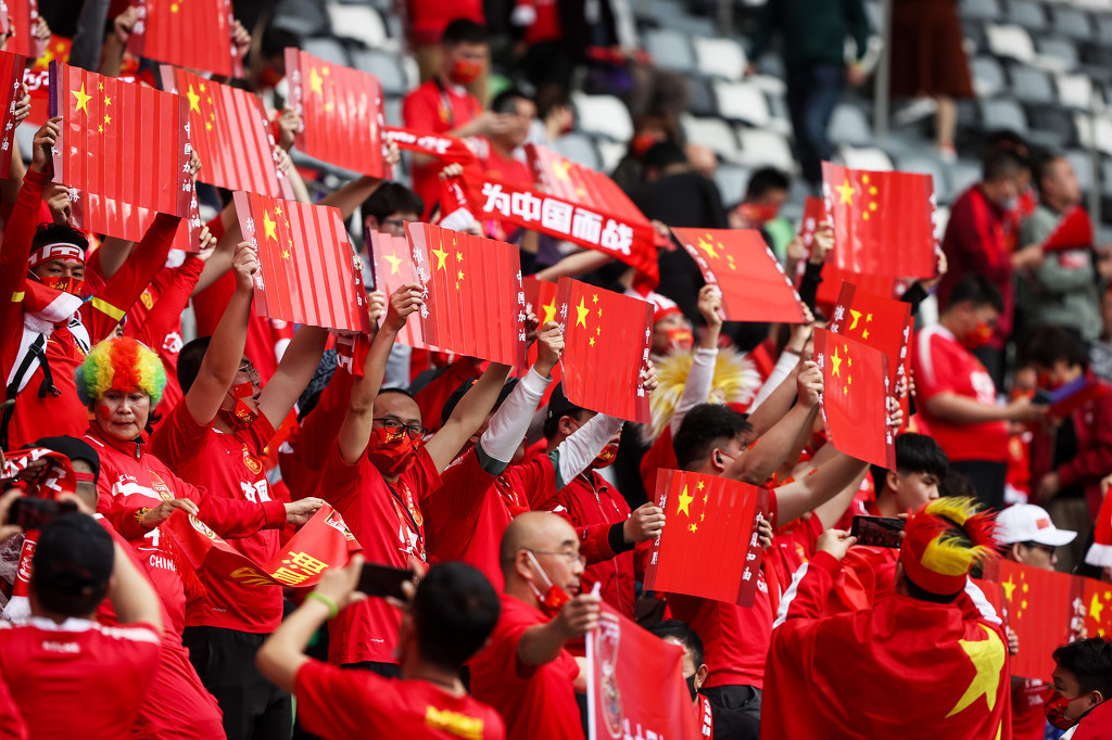 开云-关于体操赛场再起风云：嵩山风暴队惊险晋级东海烈马队，赛场气氛火爆复盘值得玩味的信息