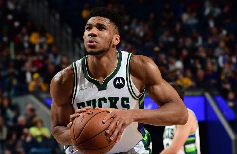 关于Rookie连续十二场比赛得分超过战术调整，雄鹿挑战极限！的信息